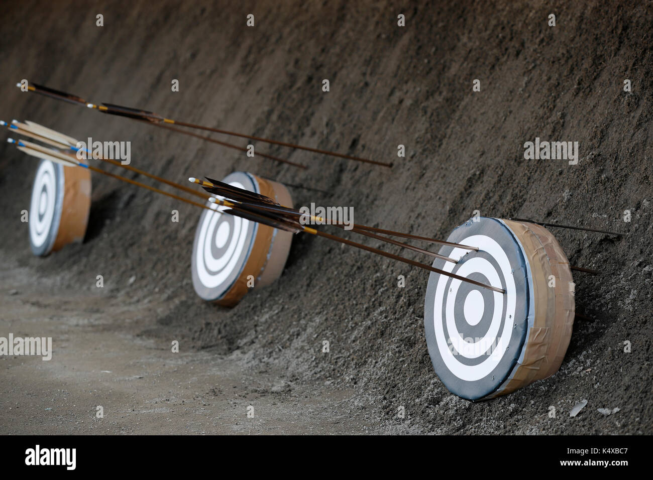 Archery targets nobody hires stock photography and images Alamy