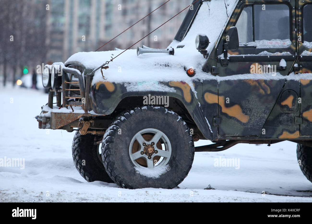 4x4 truck in the snow Stock Photo Alamy