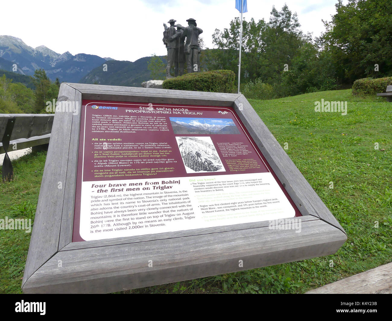 SLOVENIA  Monument in Bled to the pioneer climbers of Mount Triglav in 1778. Photo: Tony Gale Stock Photo