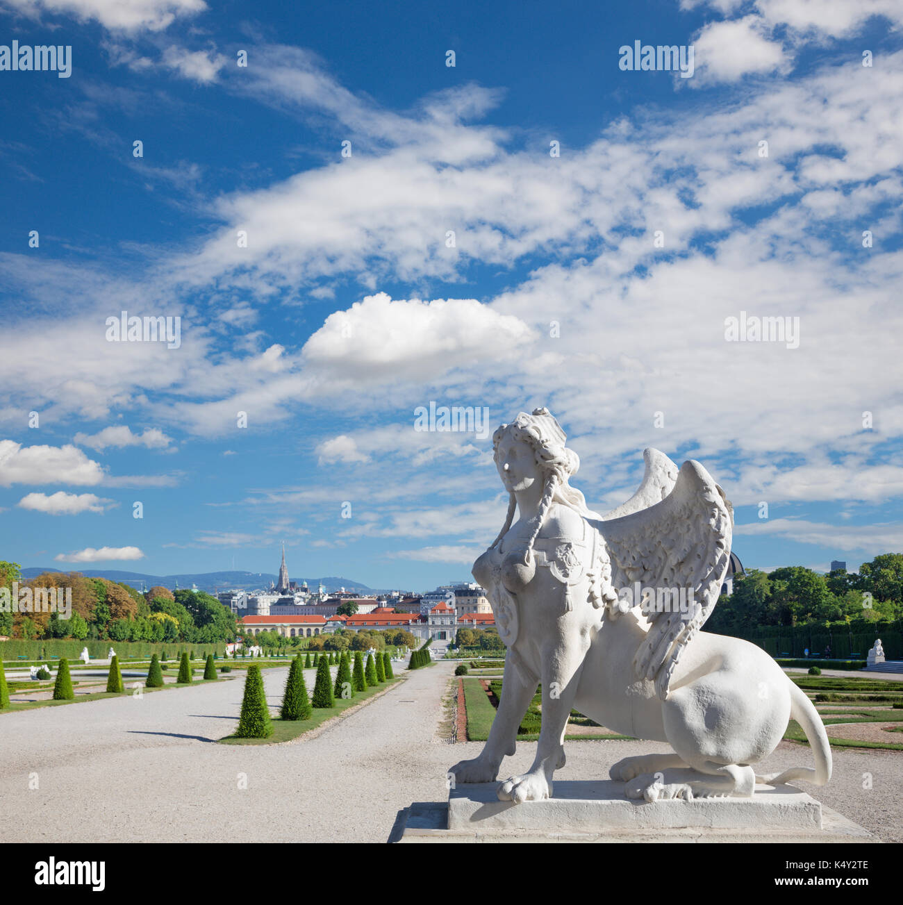 Sphinx statue vienna hi-res stock photography and images - Alamy