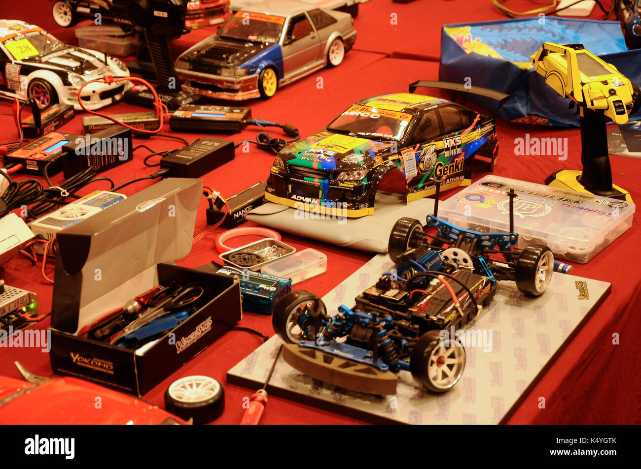 Remote control car race hi res stock photography and images Alamy