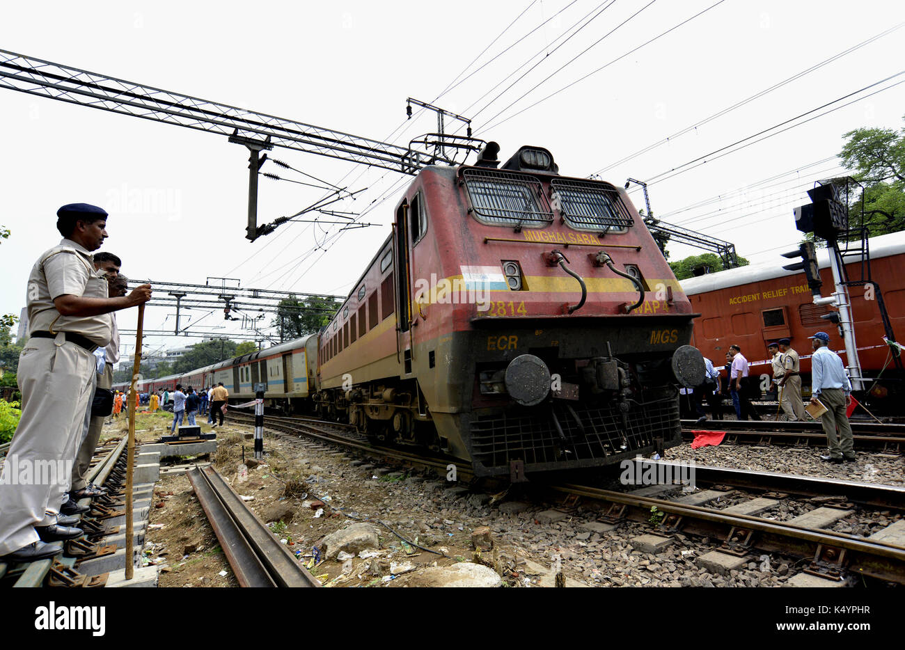 New Delhi. 7th Sep, 2017. Photo taken on Sept. 7, 2017 shows a train accident site in New Delhi, India. A high-speed passenger train derailed in the Indian capital Thursday, railway officials said. The derailment of Delhi-bound Rajdhani Express from the eastern city of Ranchi took place around 12:00 p.m. local time, causing no casualties. Credit: stringer/Xinhua/Alamy Live News Stock Photo