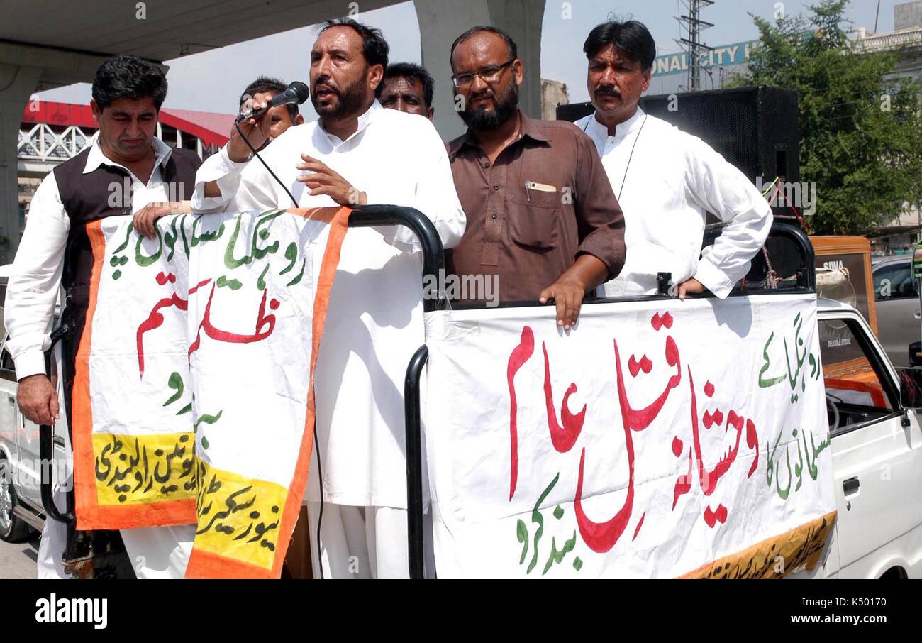 Members of Auto Rickshaw Drivers' Union holding protest demonstration ...