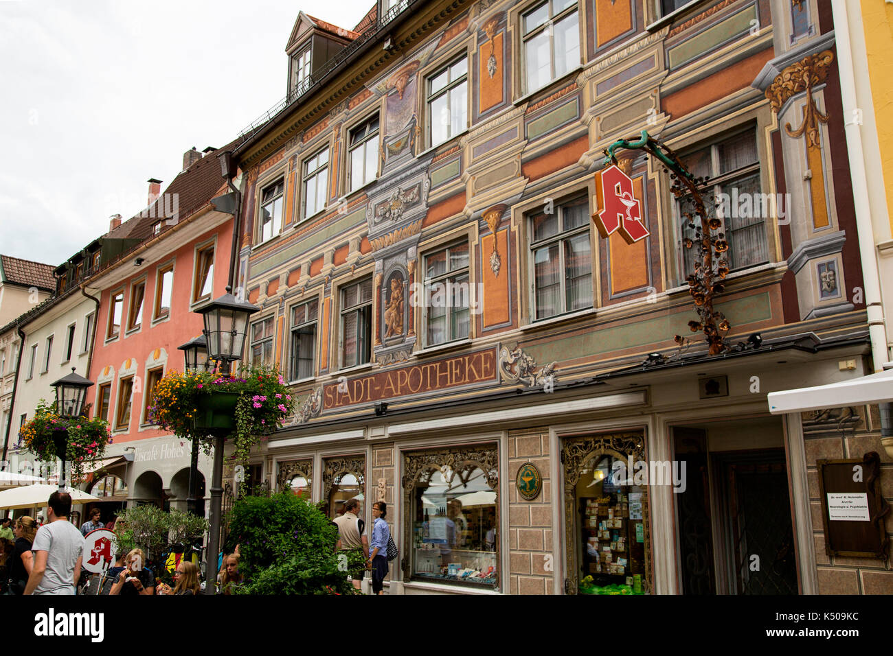 Highstreet Shop High Resolution Stock Photography and Images - Alamy