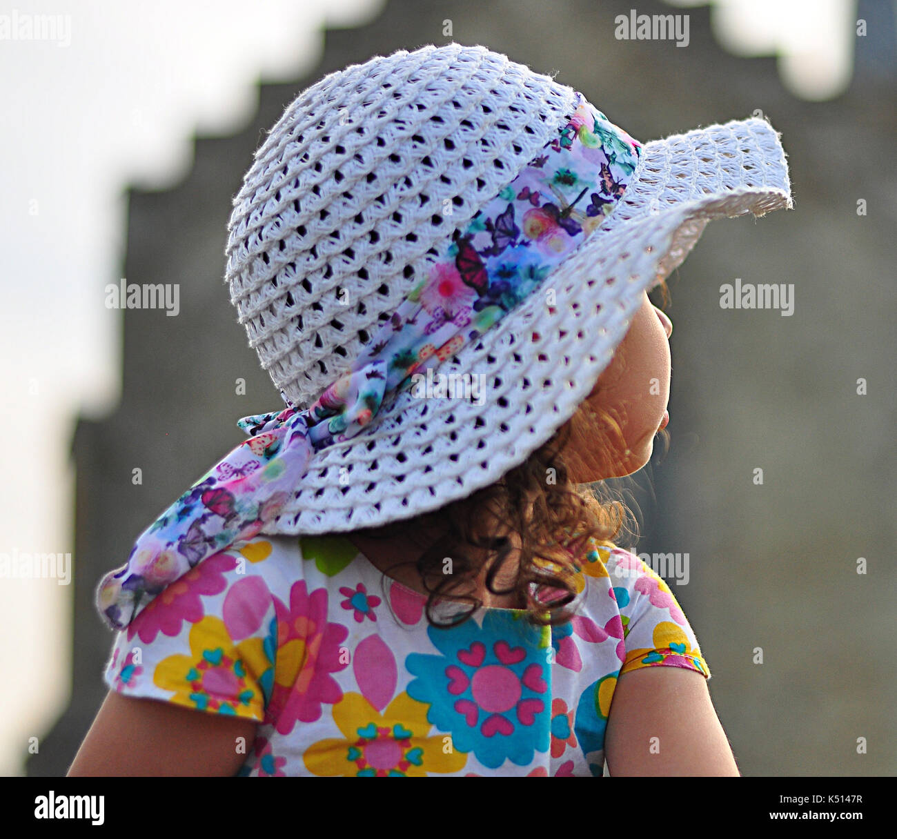 Girl white hat hi-res stock photography and images - Alamy