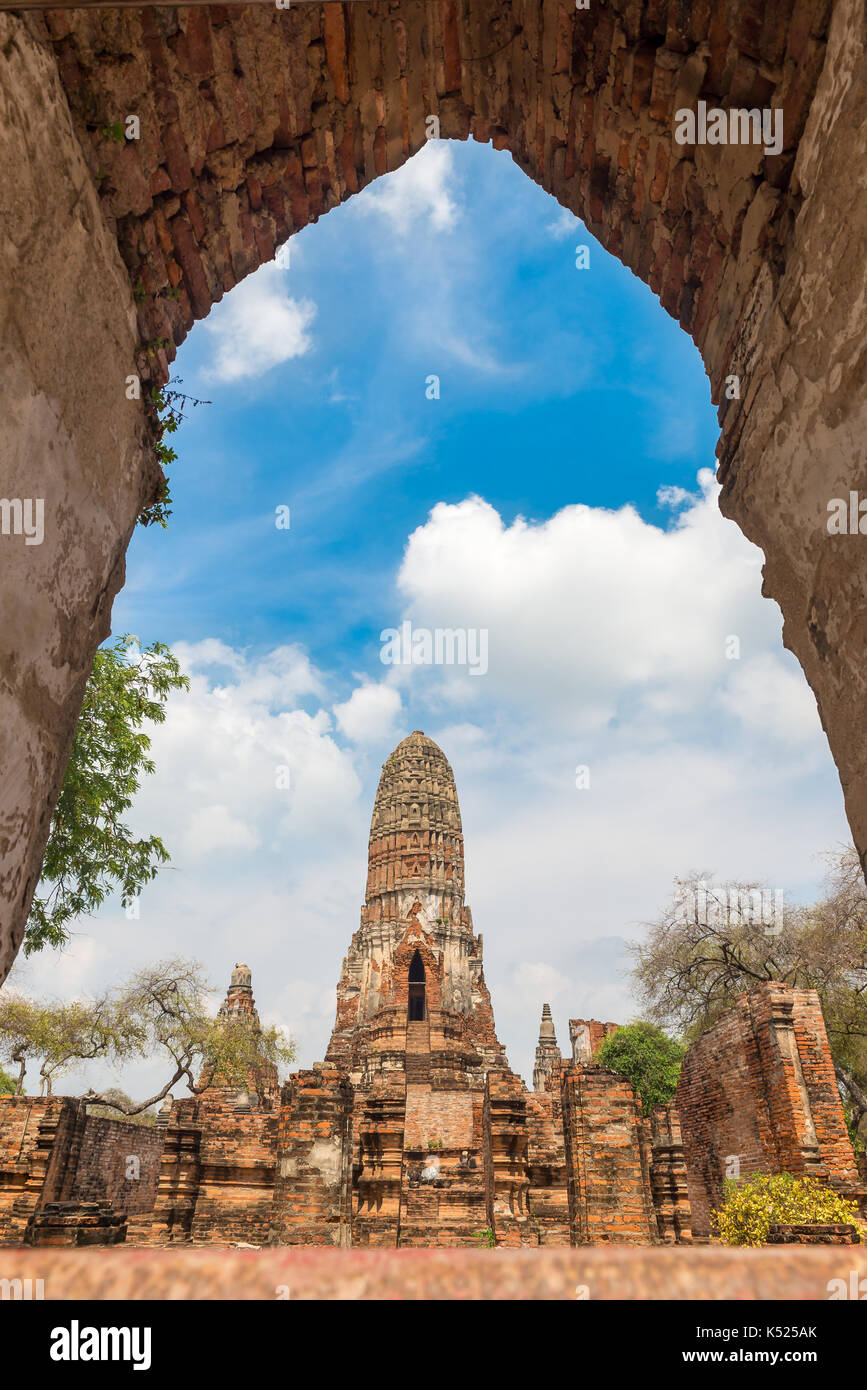 Ayutthaya architecture hi-res stock photography and images - Alamy