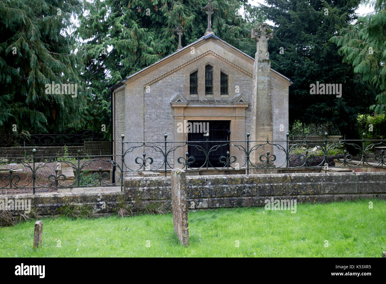 The du Cros mausoleum, Holt Trinity churchyard, Finstock, Oxfordshire, England, UK Stock Photo