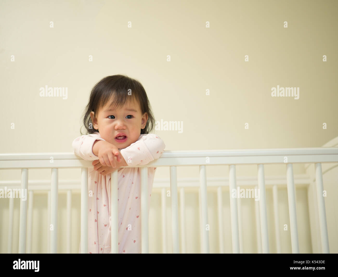 Baby crying cot hires stock photography and images Alamy