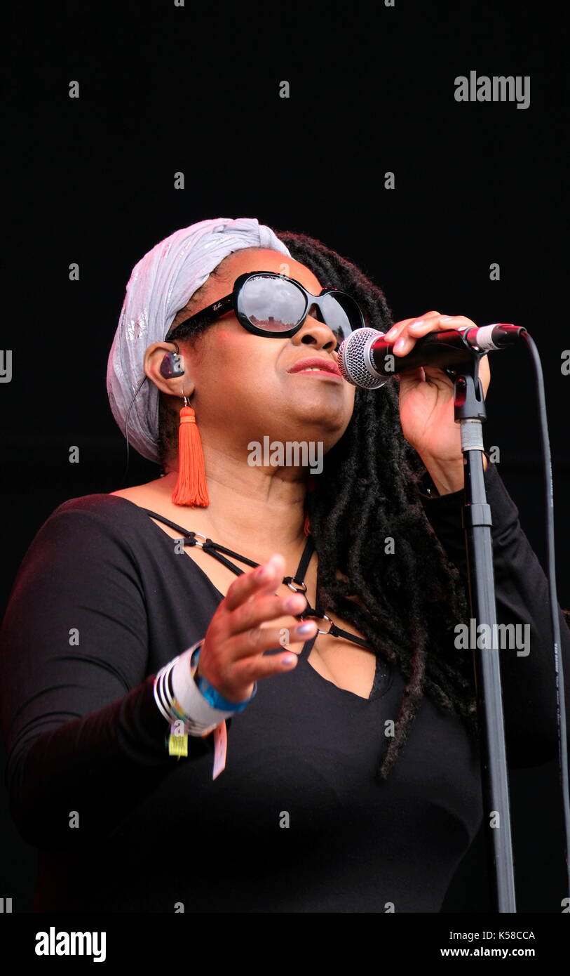 Caron Singer Caron Wheeler Singer High Resolution Stock Photography and Images - Alamy
