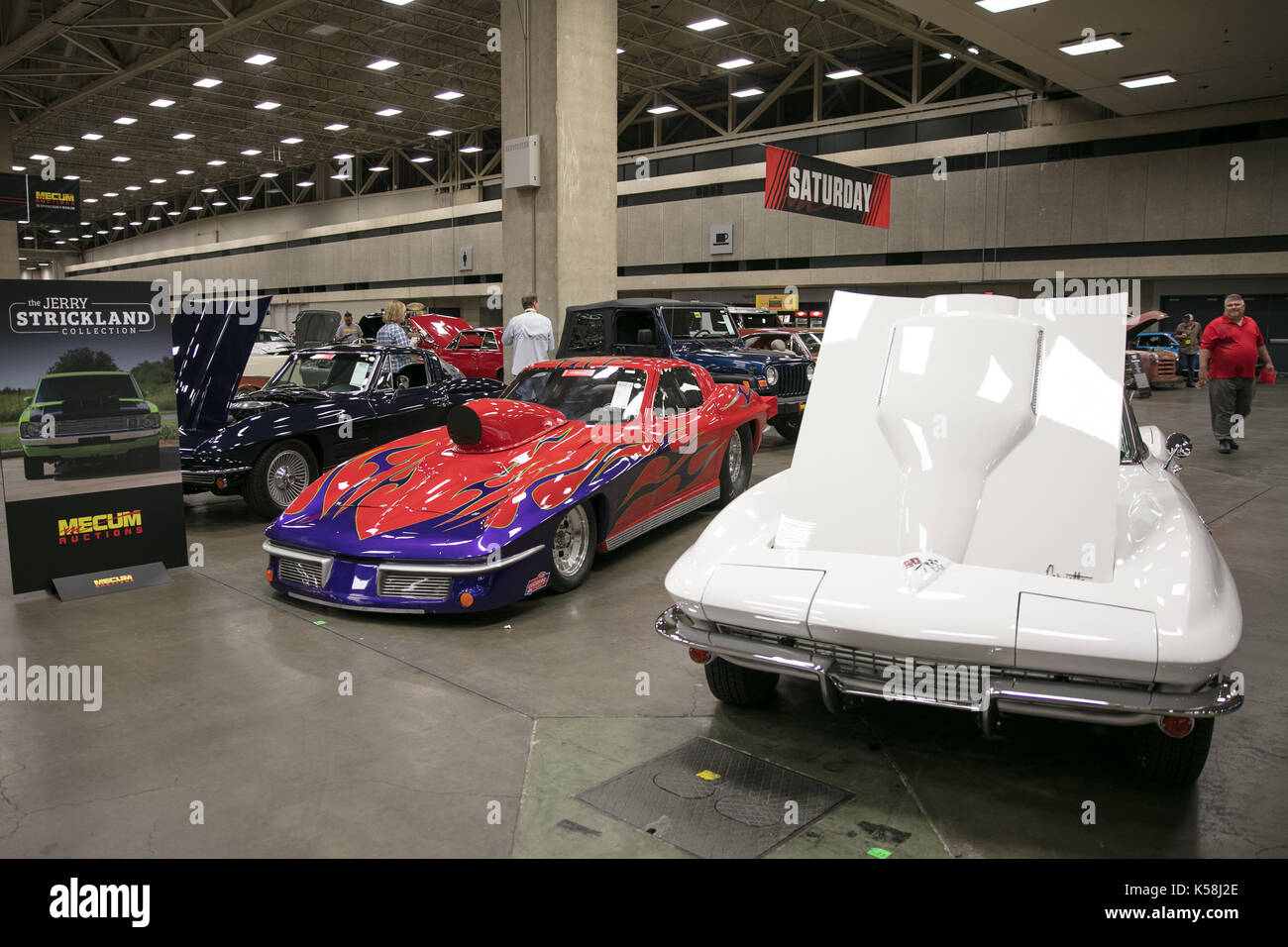 Dallas, USA. 8th Sep, 2017. Cars are displayed during a car auction hosted by Mecum Auctions in Dallas, Texas, the United States, Sept. 8, 2017. Around 1,000 cars were auctioned here on Friday. Credit: Tian Dan/Xinhua/Alamy Live News Stock Photo