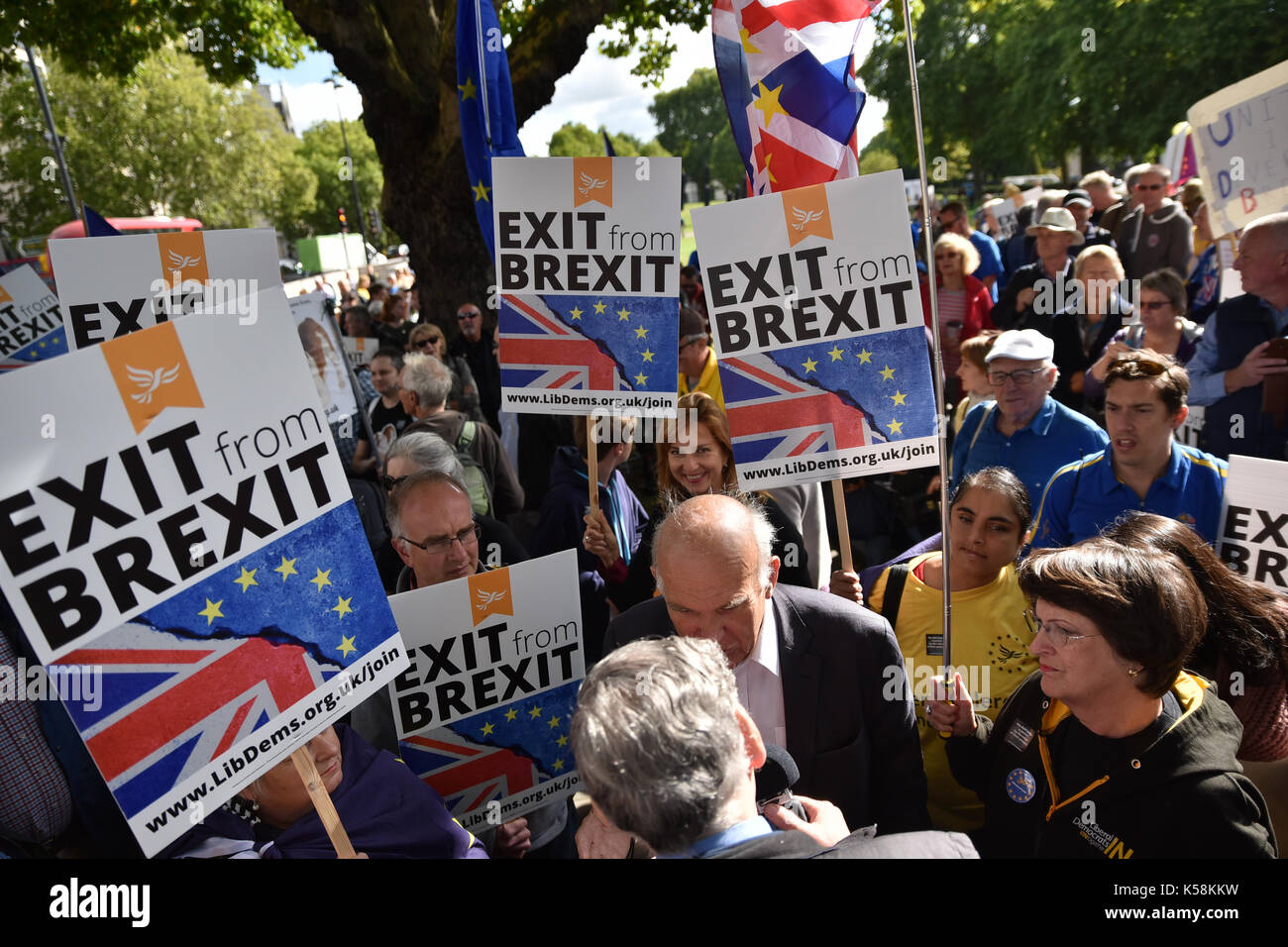 Hyde Park Corner, London, UK. 9th Sep, 2017. The anti Brexit march in London. Peoples March 4EU. Credit: Matthew Chattle/Alamy Live News Stock Photo