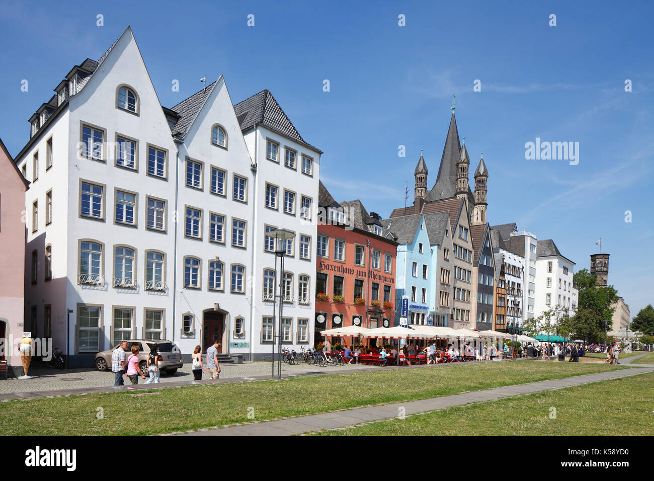 Häuser am Rheinufer, Köln, Nordrhein-Westfalen, Deutschland  I Houses in old Town, Cologne, North Rhine-Westphalia, Germany Stock Photo
