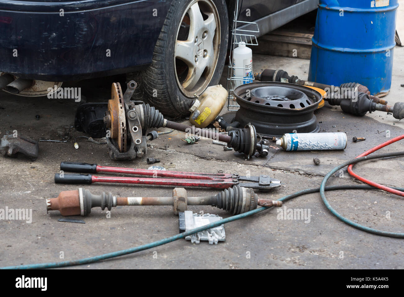 Many damaged cars in a car break. It's polluting. Some materials can be