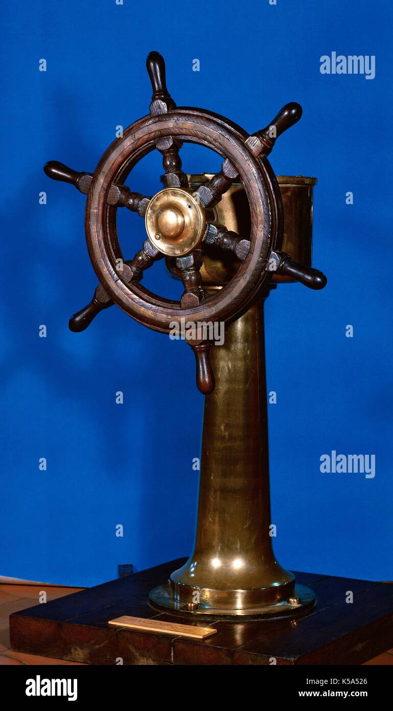 Servomotor wheel rudder. It belonged to a ship of the Compañia ...