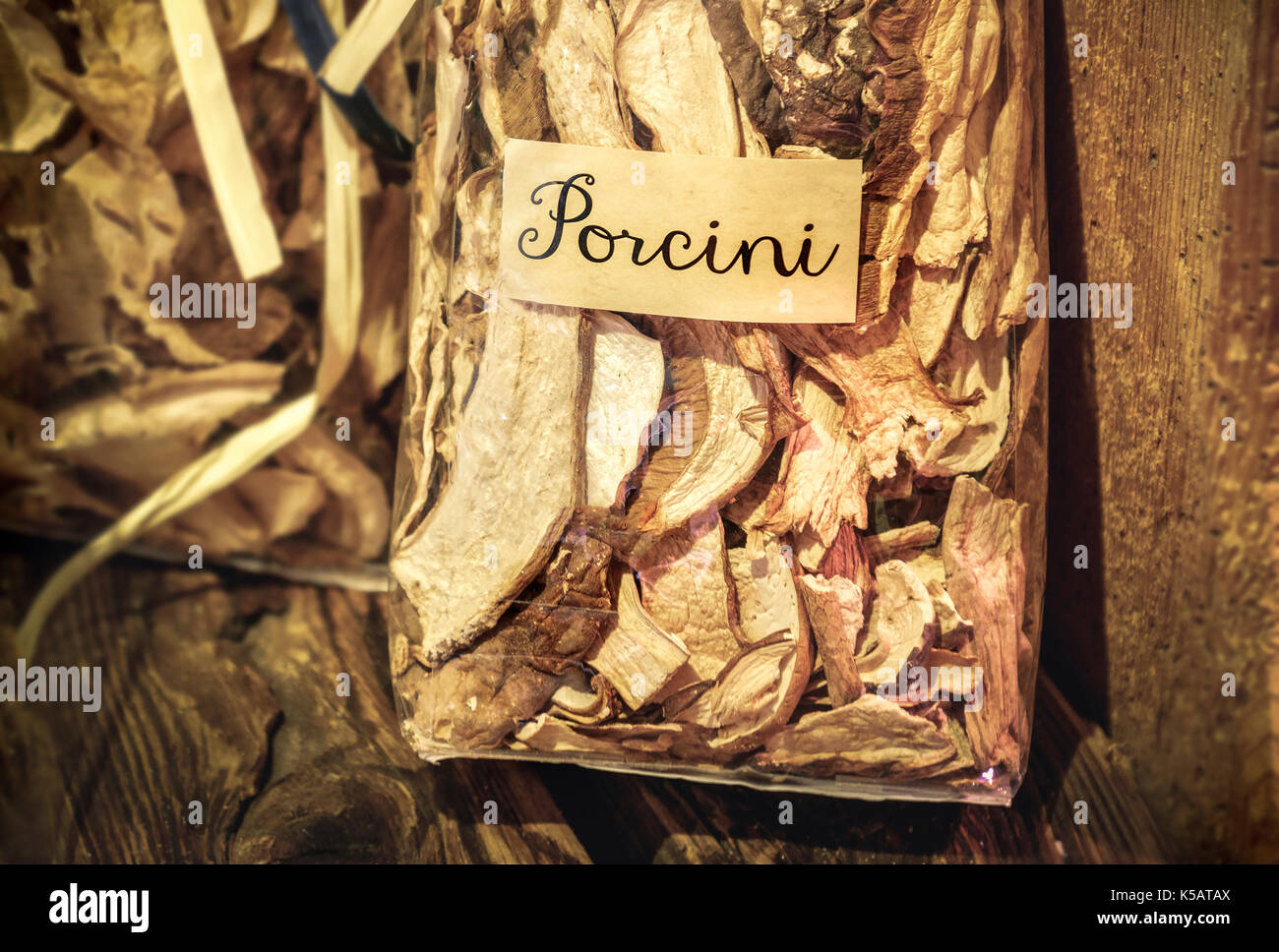 Funghi porcini secchi hires stock photography and images Alamy