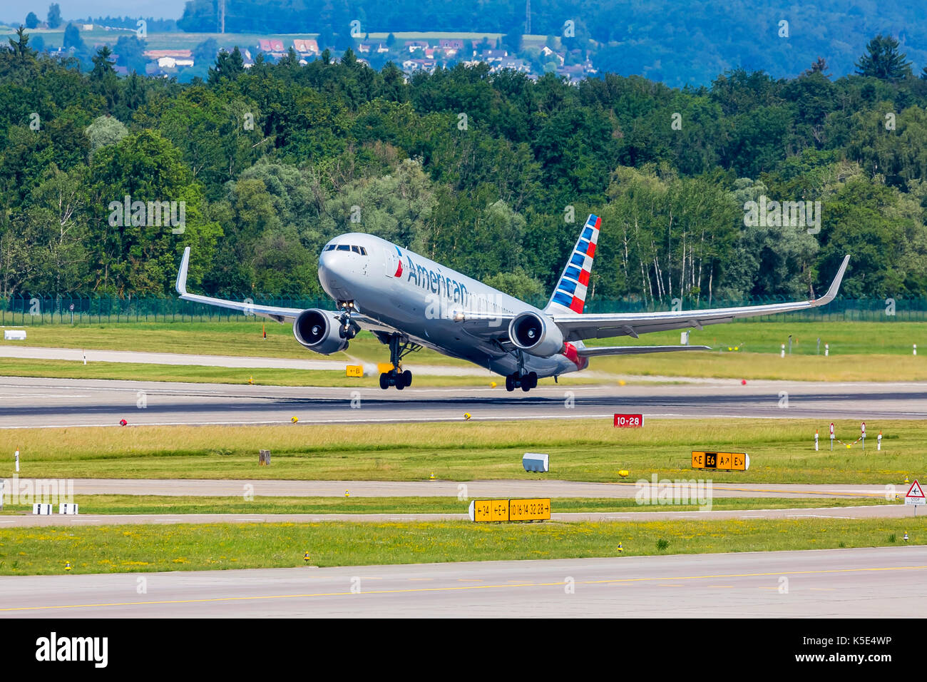 Zurich Airport, Boeing 767-323 (ER), American Airlines. Stock Photo