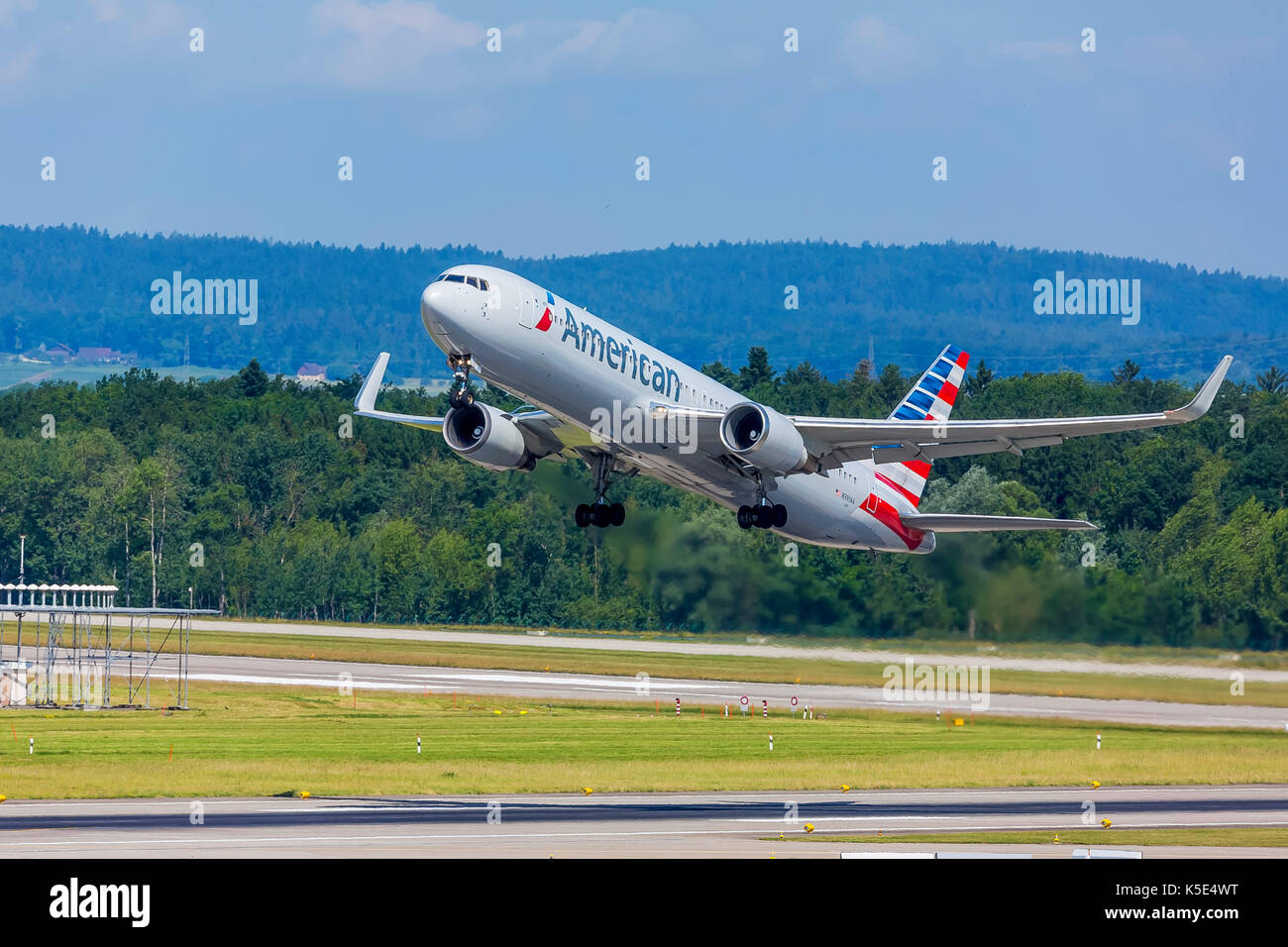 Zurich Airport, Boeing 767-323 (ER), American Airlines. Stock Photo