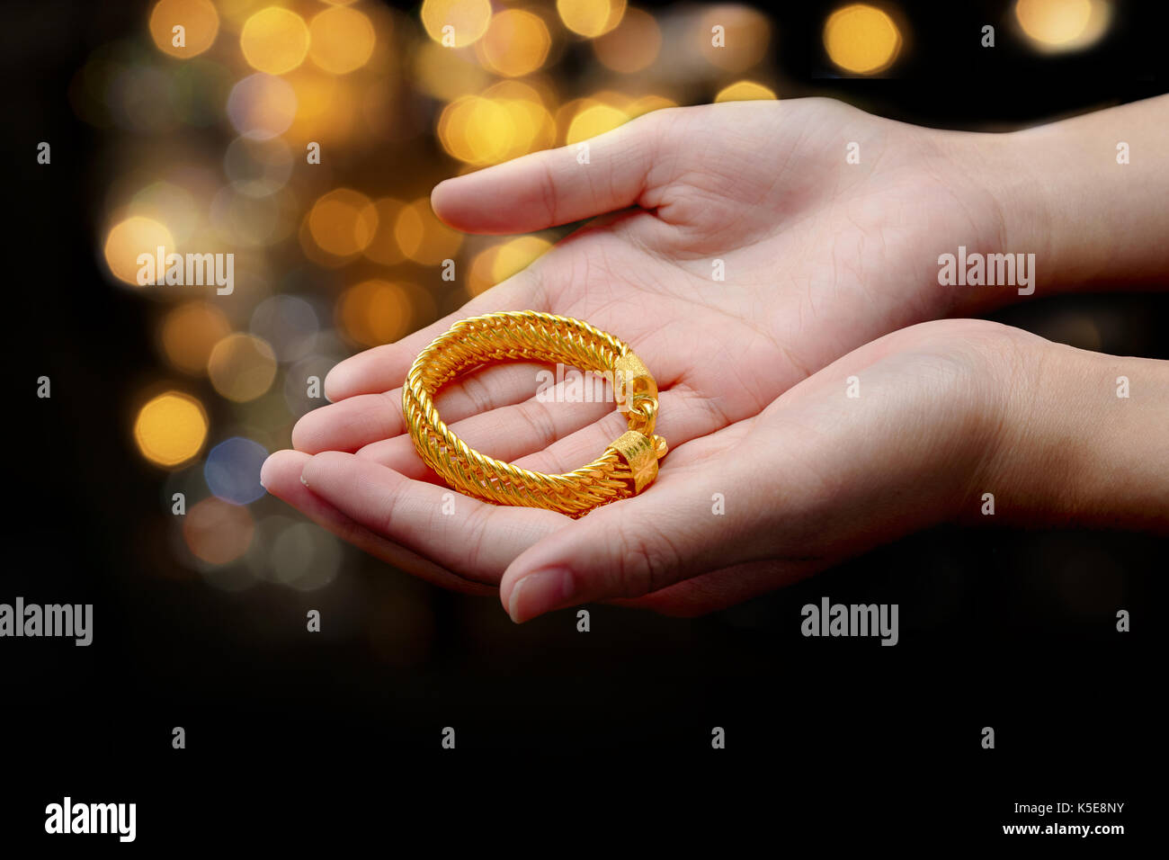 Female hand bracelet on sale gold