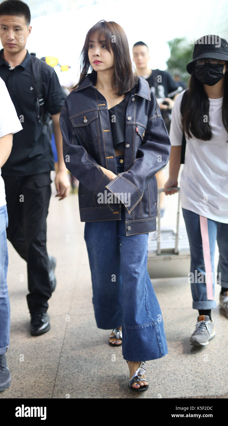 Taiwanese singer Jolin Tsai arrives at Shanghai Pudong International
