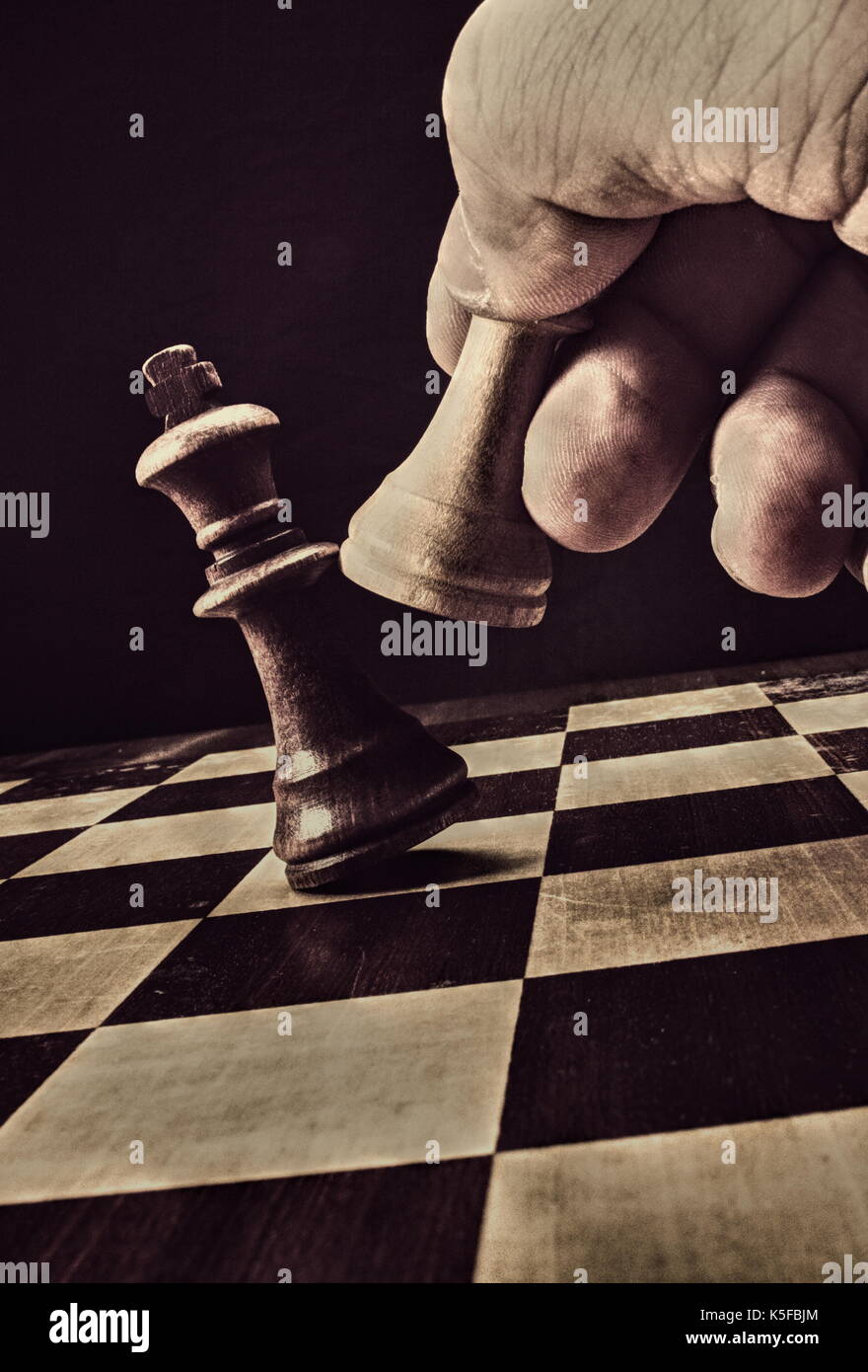 Check and mate hi-res stock photography and images - Alamy