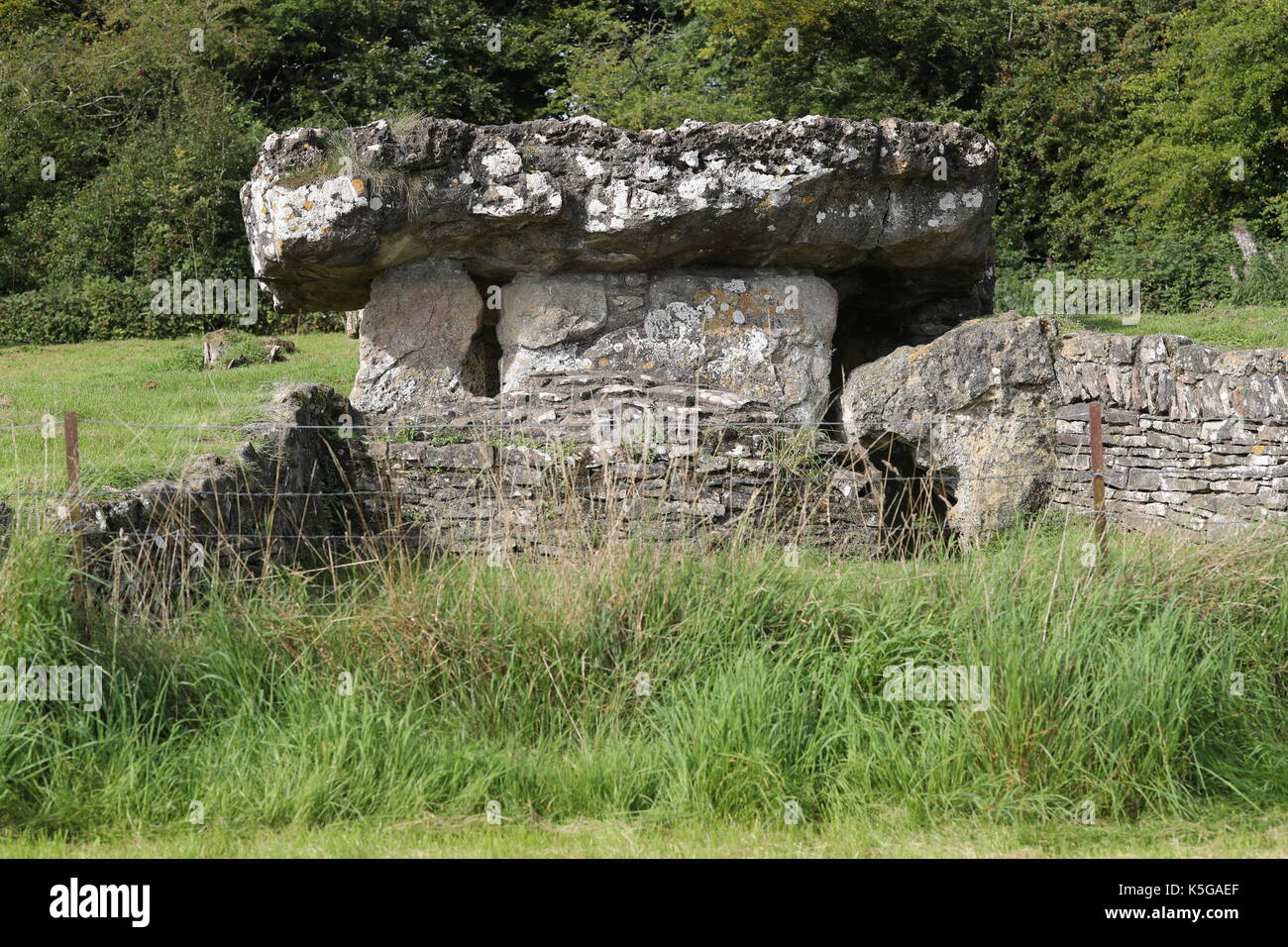 Tinkinswood Burial Chamber Stock Photo