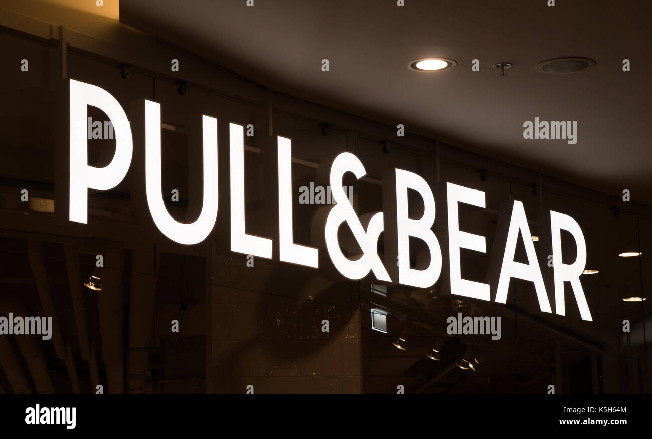 Graz, Austria - September 8th 2017: Pull&Bear logo above the store entrance  at Seiersberg Shopping Center Stock Photo - Alamy
