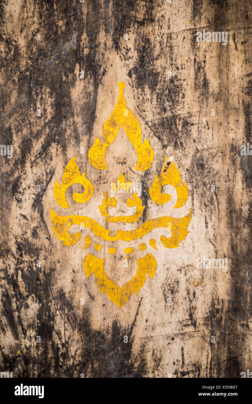 Yellow Ritual Design Wooden background with yellow symbol of religion Stock Photo - Alamy