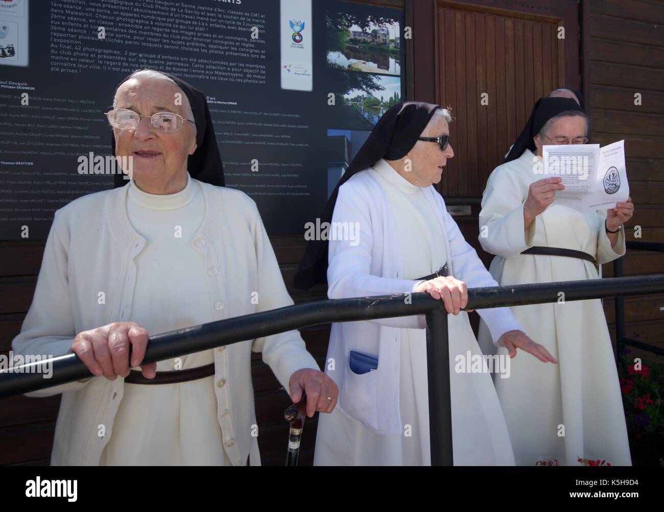 Nuns at a local pardon, Malestroit, Brittany Stock Photo