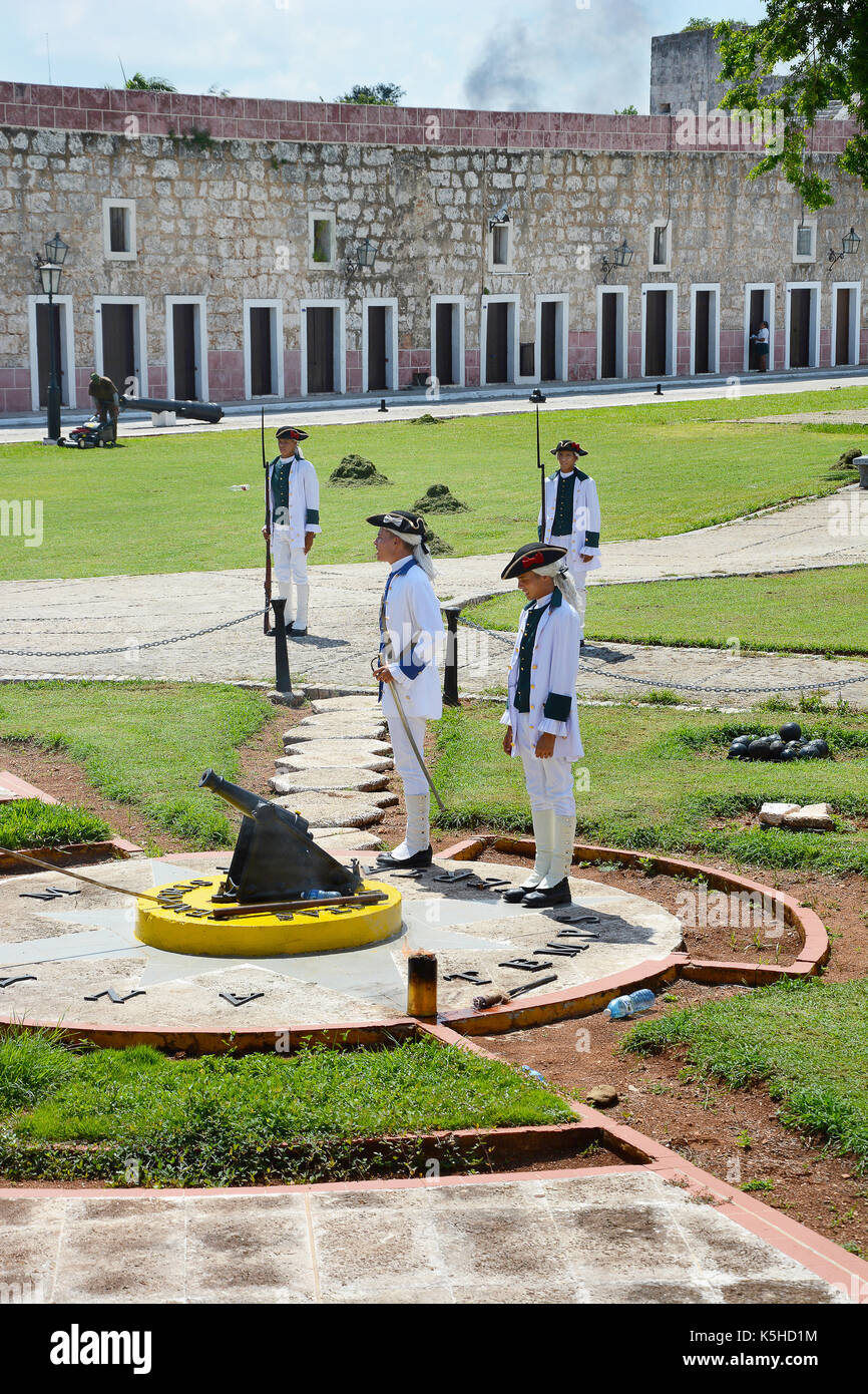 Castillo de san carlos de la cabana havana hi-res stock