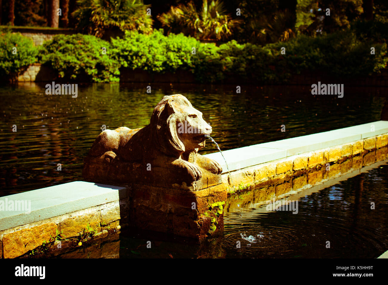Magnificent bronze statue hi-res stock photography and images - Alamy