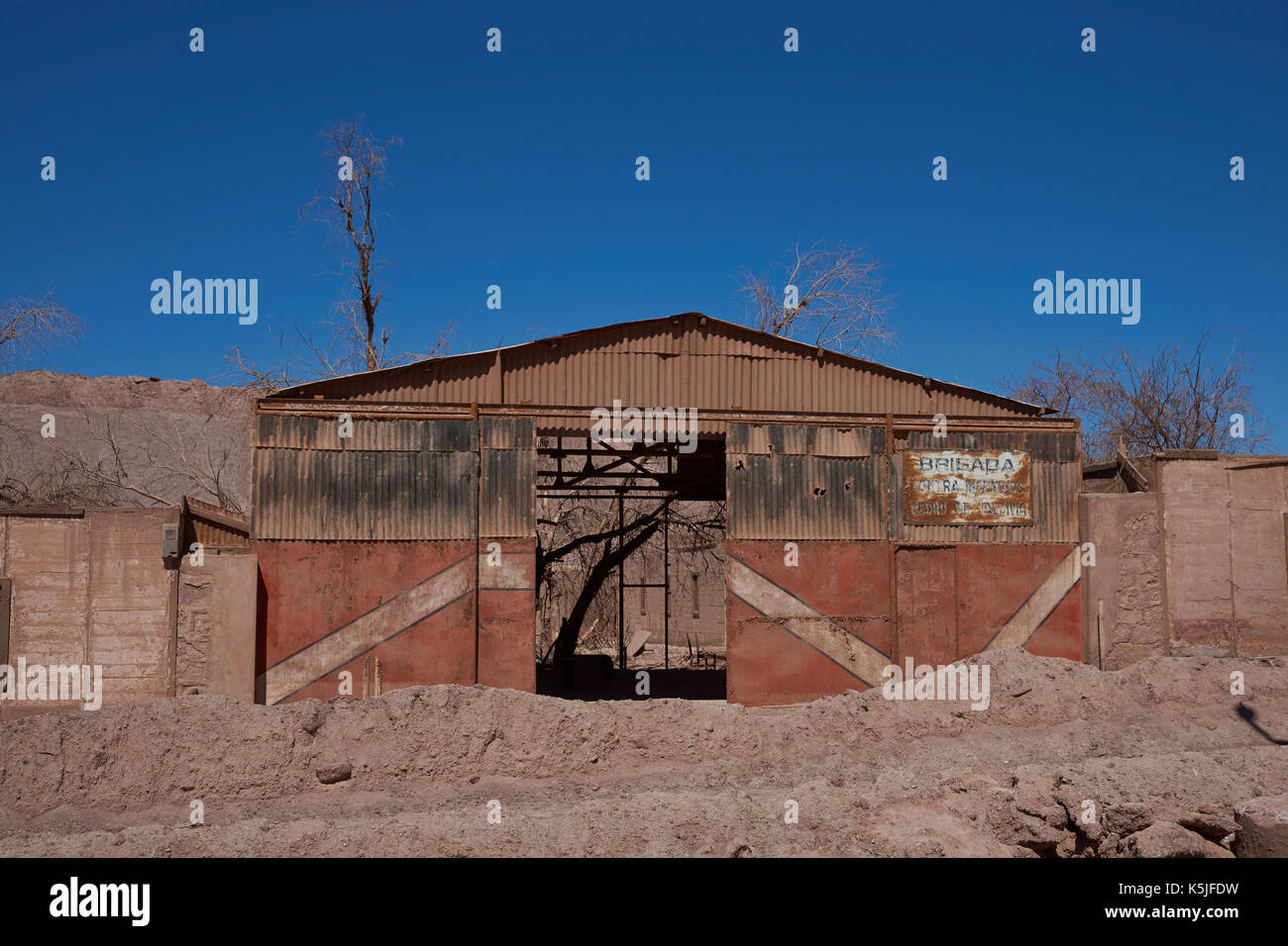 Derelict nitrate mining town of Pedro de Valdivia in the Atacama Desert of northern Chile Stock Photo