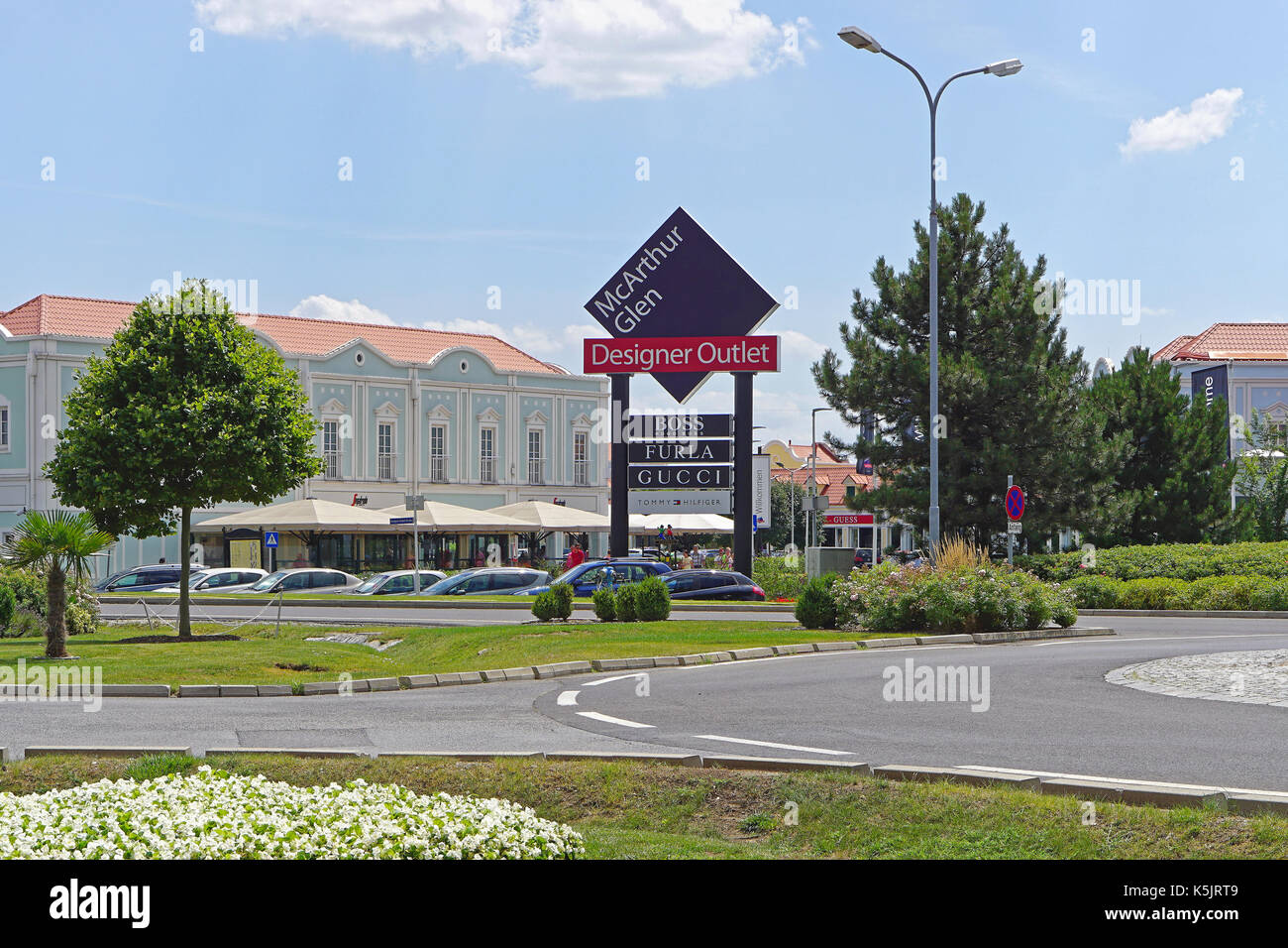 Mcarthur glen designer outlet High Resolution Stock Photography and ...