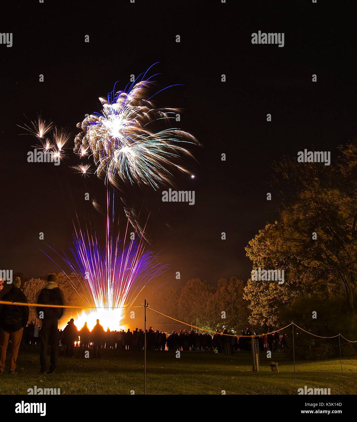 Different coloured fireworks hi-res stock photography and images - Alamy