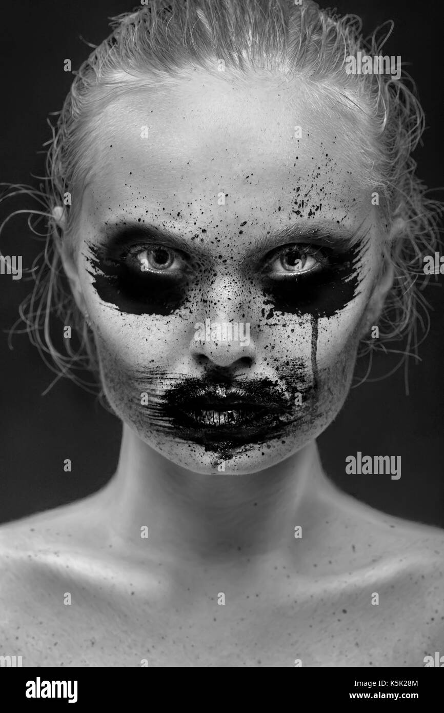 495 Black And White Face Paint Stock Photos, High-Res Pictures