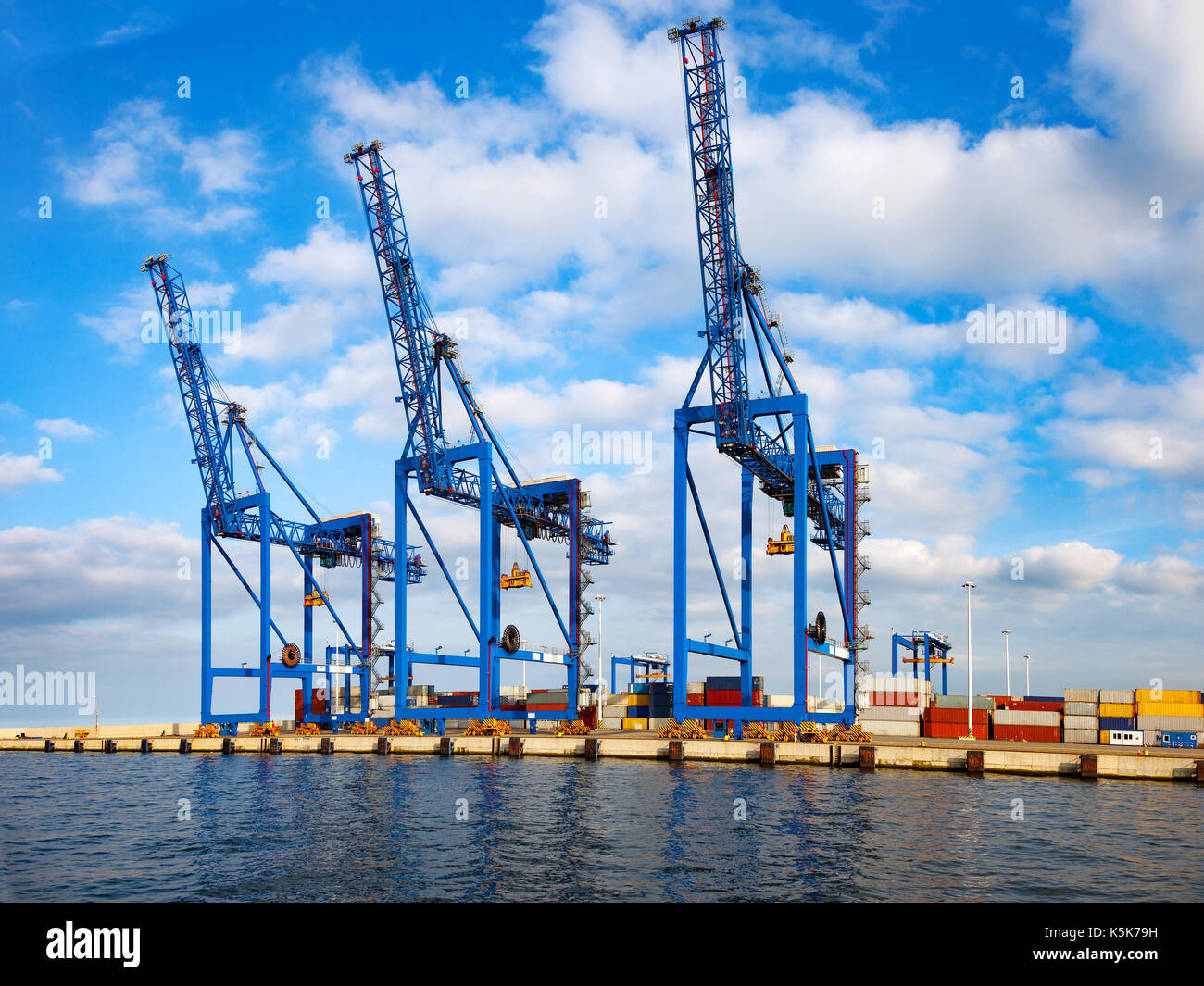 Large crane loading containers hi res stock photography and images Alamy