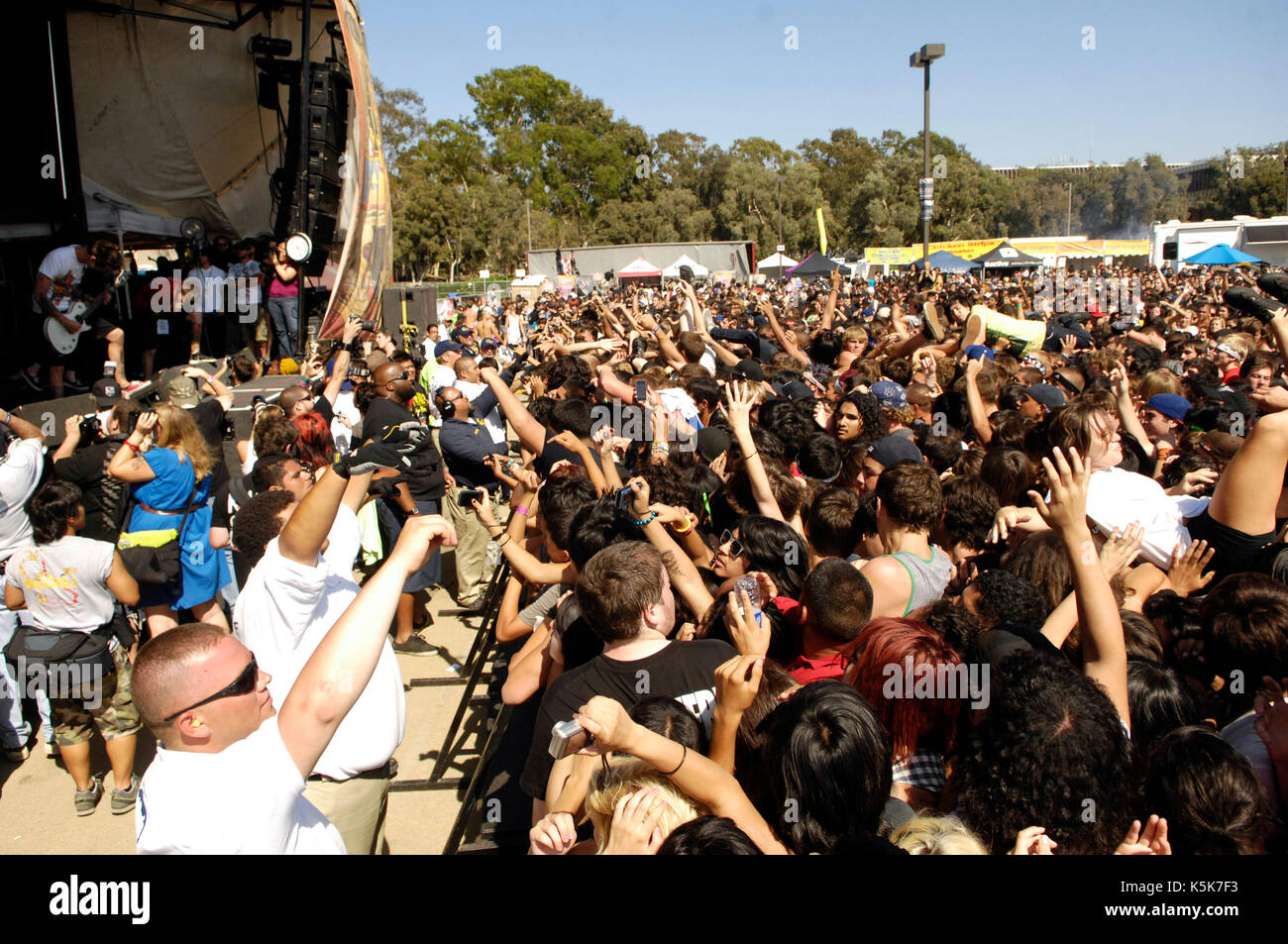 Atmosphere crowd 2009 Vans Warped Tour 