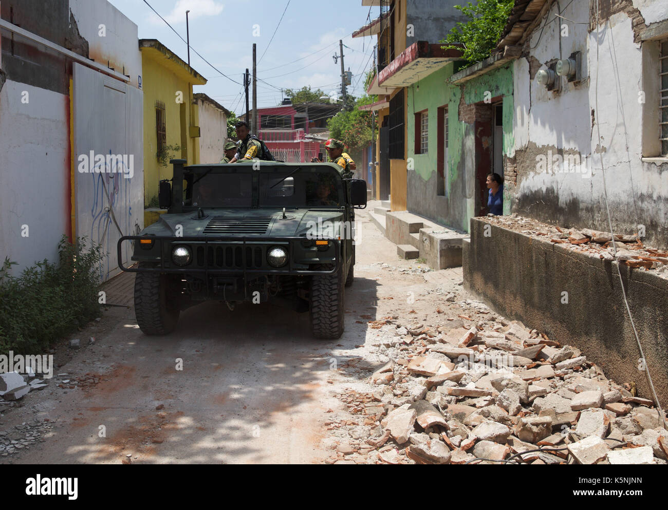 Juchitan, Mexico. 9th September, 2017. A military vehicle inspects a street after an earthquake hit in Juchitan, Oaxaca state, Mexico, Sept. 9, 2017. A powerful earthquake measuring 8.2 on the Richter scale struck off Mexico's southern coast late Thursday night, killing 90 people. Credit: Xinhua/Alamy Live News Stock Photo