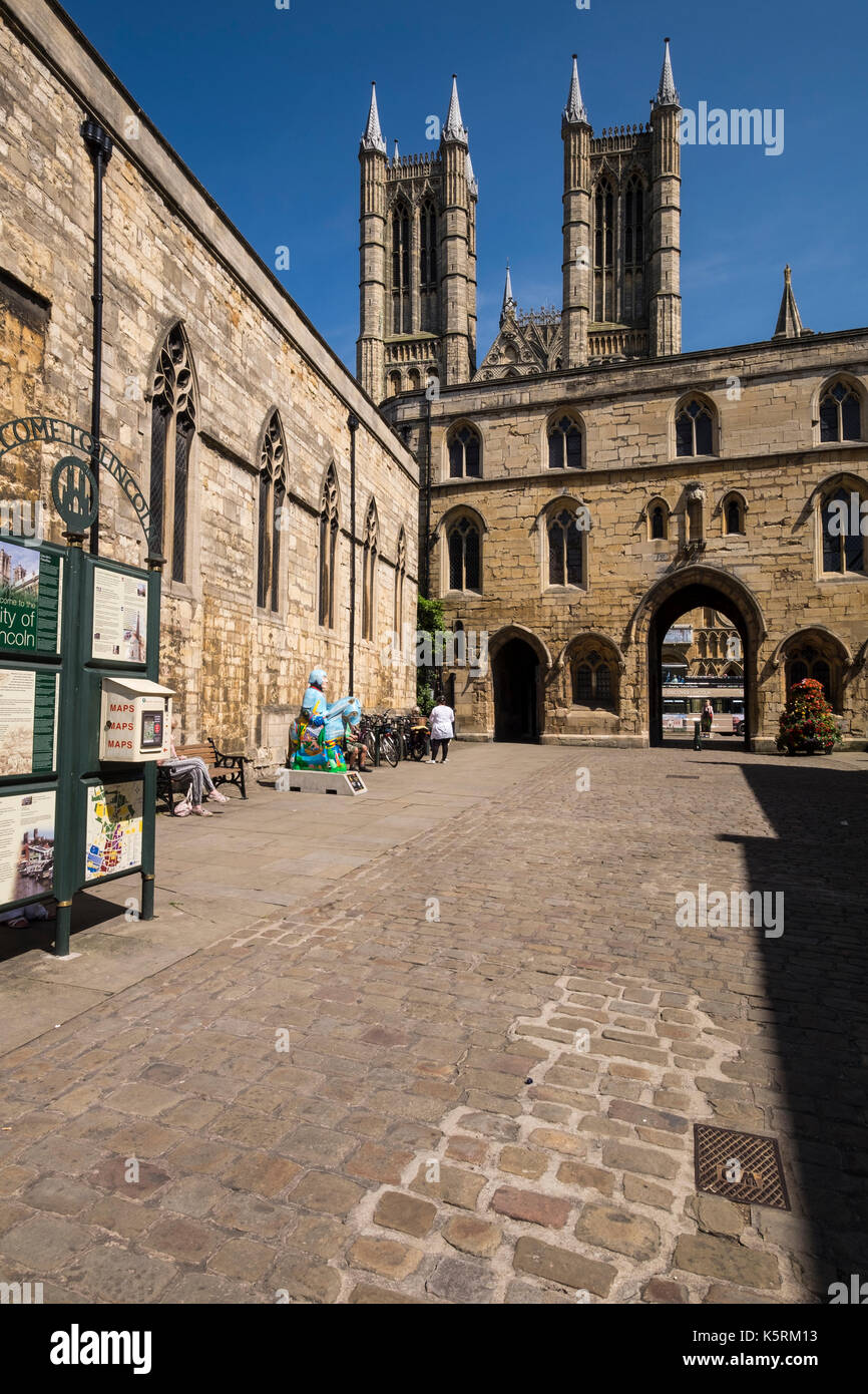Exchequer gate and Lincoln cathedral behind in the city of Lincoln, Lincolnshire, England, Uk Stock Photo