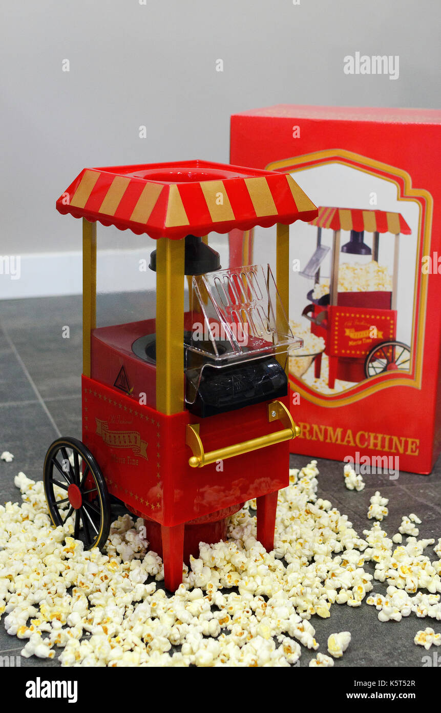 Popcorn machine hires stock photography and images Alamy