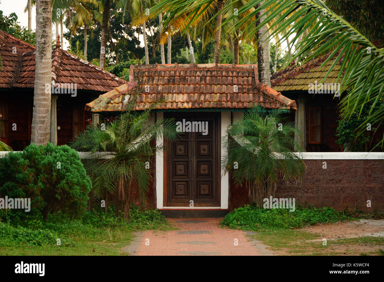 Kerala house hi-res stock photography and images - Alamy