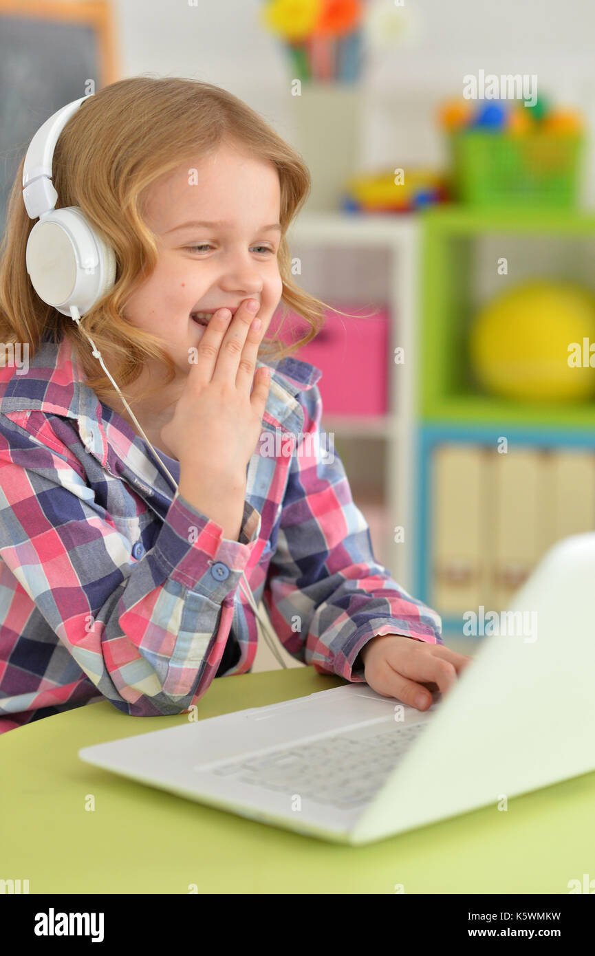 girl using modern laptop Stock Photo - Alamy