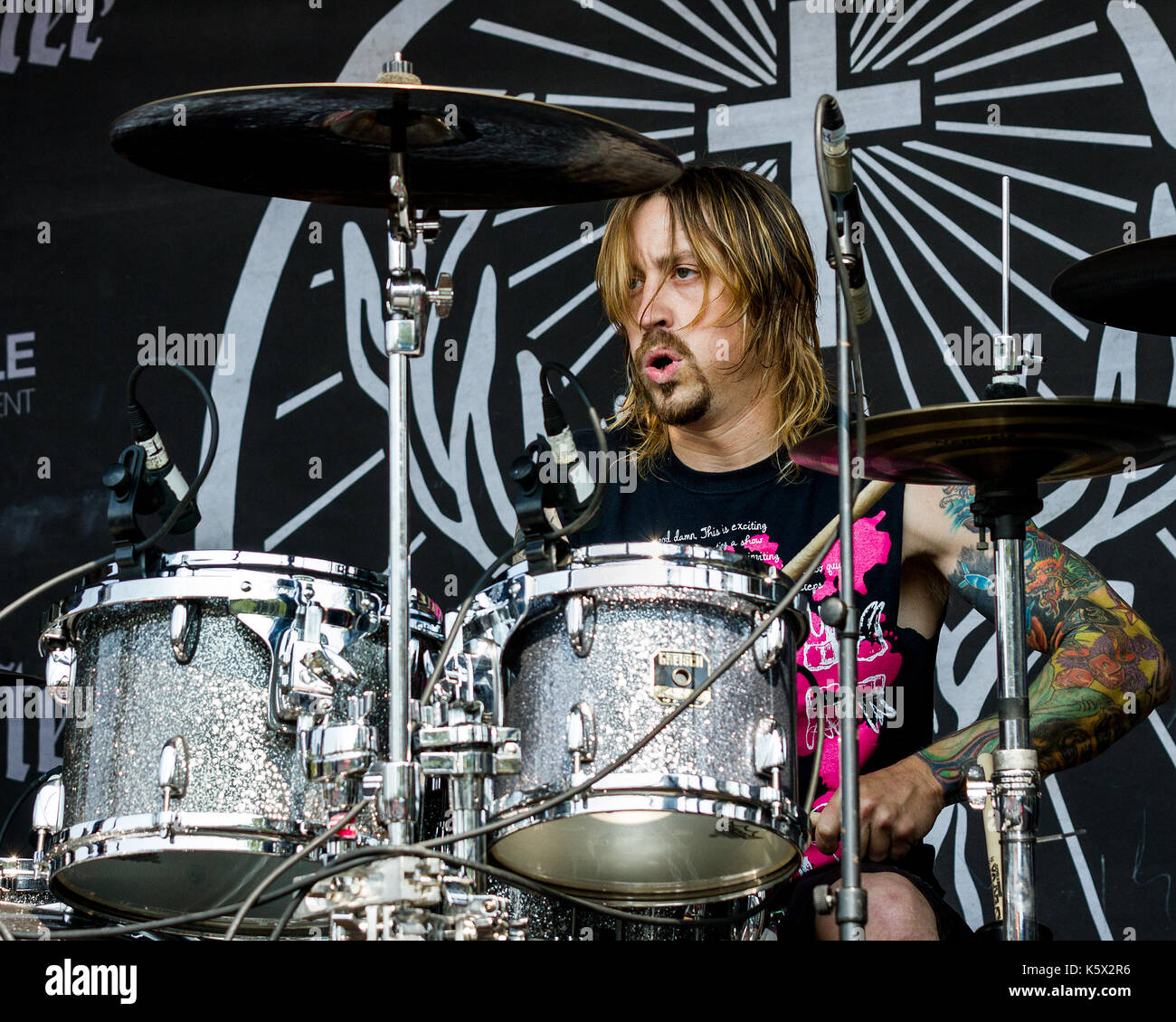 NAMPA, IDAHO - SEPTEMBER 25: Brian Dugan the drummer of candlelight red  fame pounding out the drums at the Rockstar Uproar Festival on September 25  20 Stock Photo - Alamy