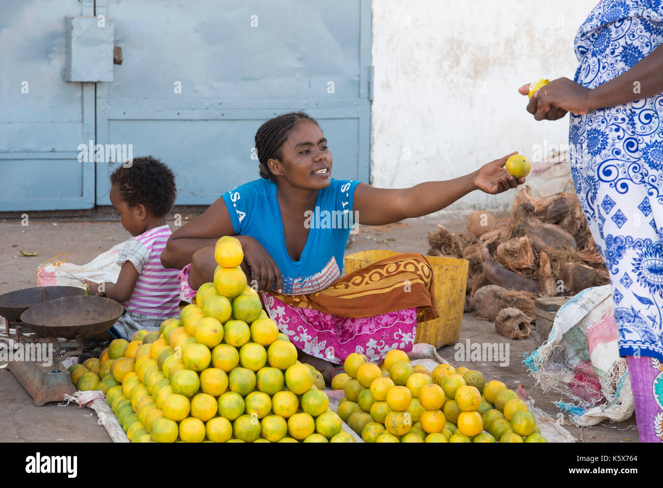 Selling oranges hires stock photography and images Alamy