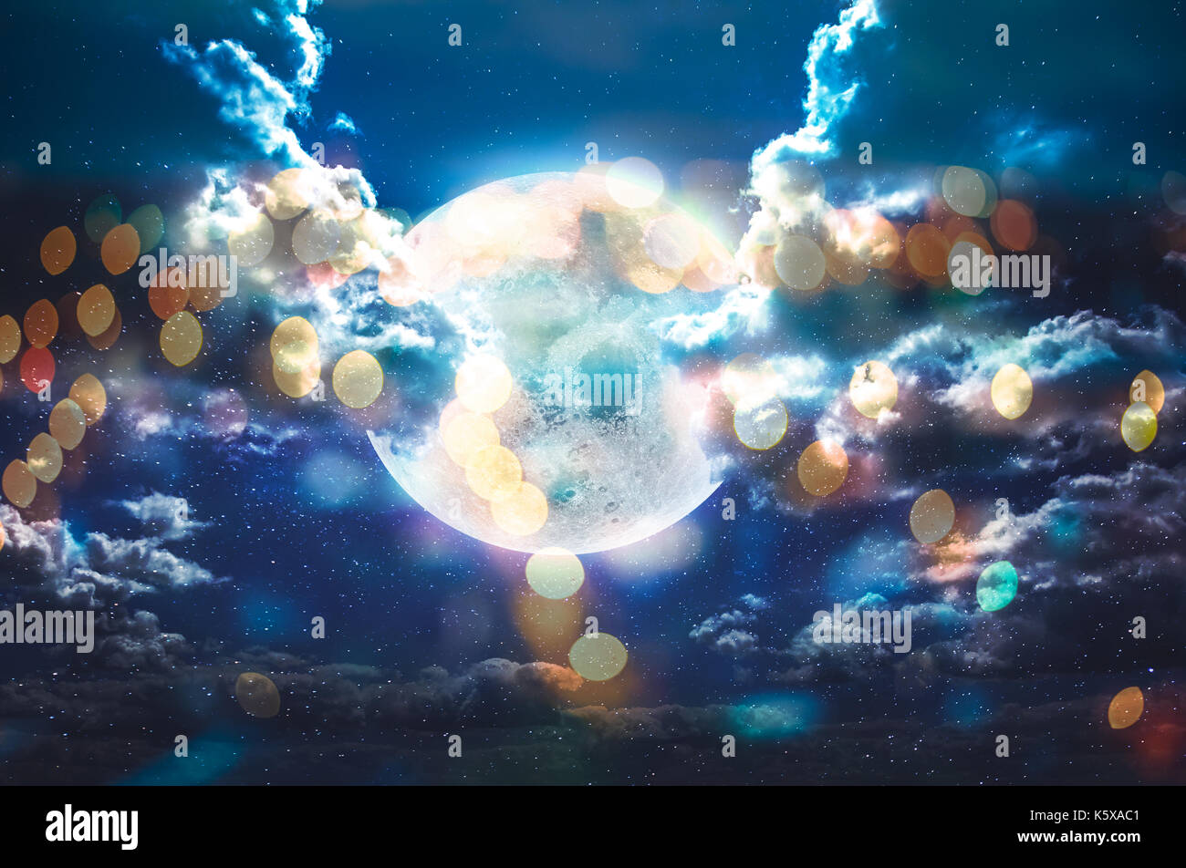 Night sky moon clouds stars hi-res stock photography and images - Alamy