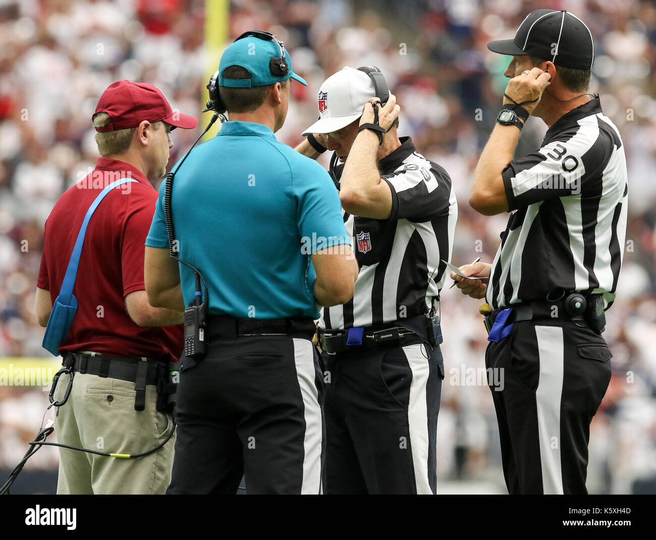 NFL official, field judge James Coleman (95) during an NFL football game  between the Los Angeles Rams and the Houston Texans, Sunday, Oct. 31, 2021,  in Houston. (AP Photo/Matt Patterson Stock Photo - Alamy