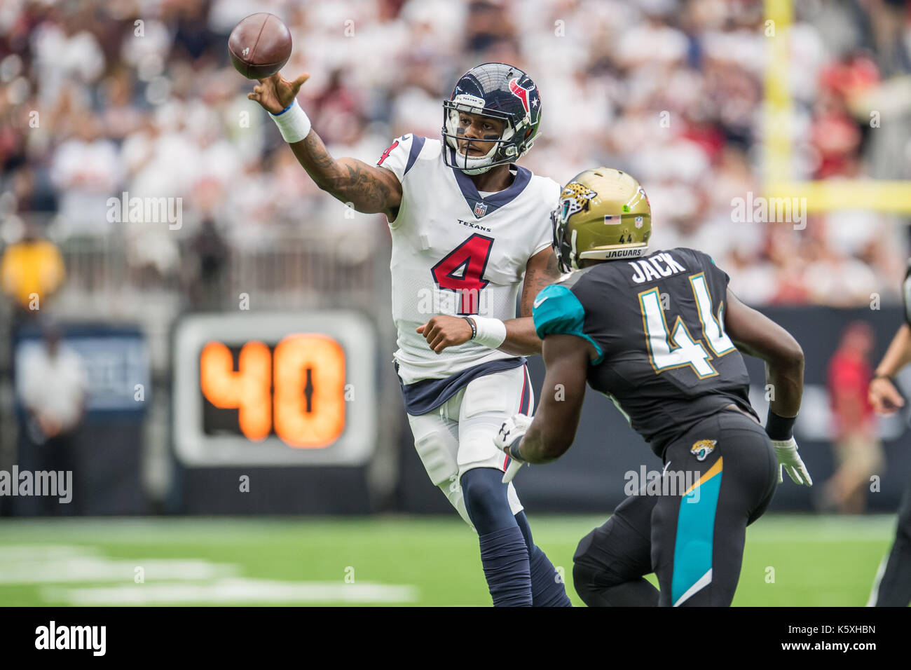 Jacksonville Jaguars linebacker Myles Jack (44) drops in coverage