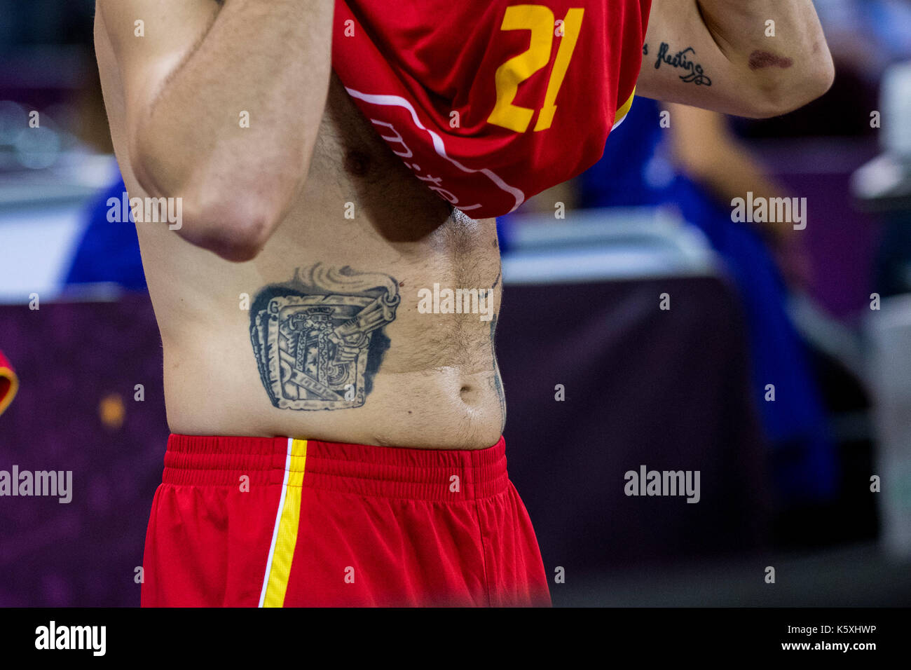 September 5, 2017: Nemanja Vranjes #21 (MNE) tatoo during the FIBA  Eurobasket 2017 - Group C, game between Czech Republic and Montenegro at  Polyvalent Hall, Cluj-Napoca, Romania ROU. Foto: Cronos Stock Photo - Alamy