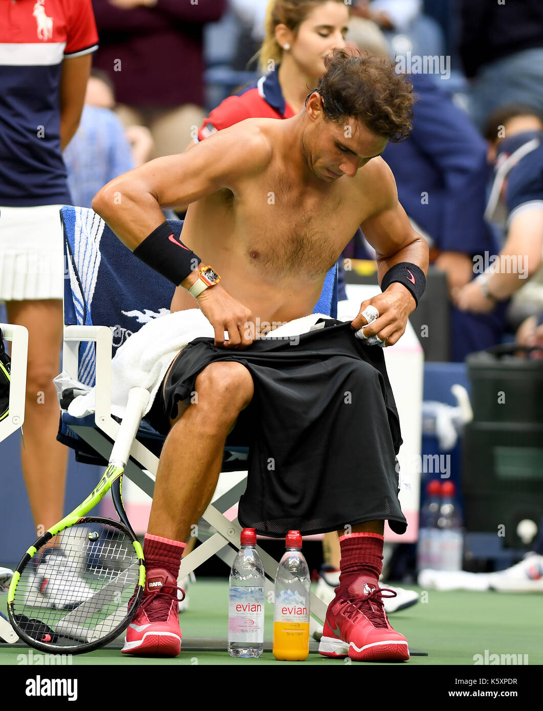 Rafael nadal changes shirt in hi-res stock photography and images - Alamy