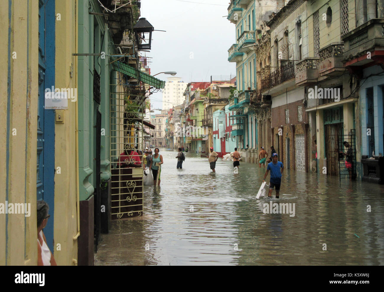 Havanna, Cuba. 10th Sep, 2017. A street is completely flooded in ...