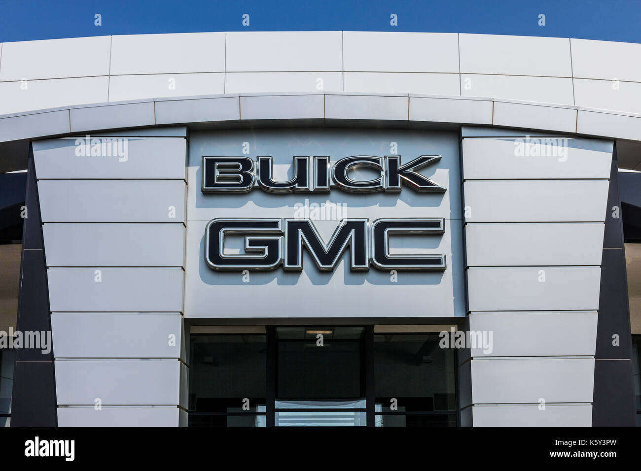 Kokomo Circa September 2017 GMC and Buick Truck and SUV dealership